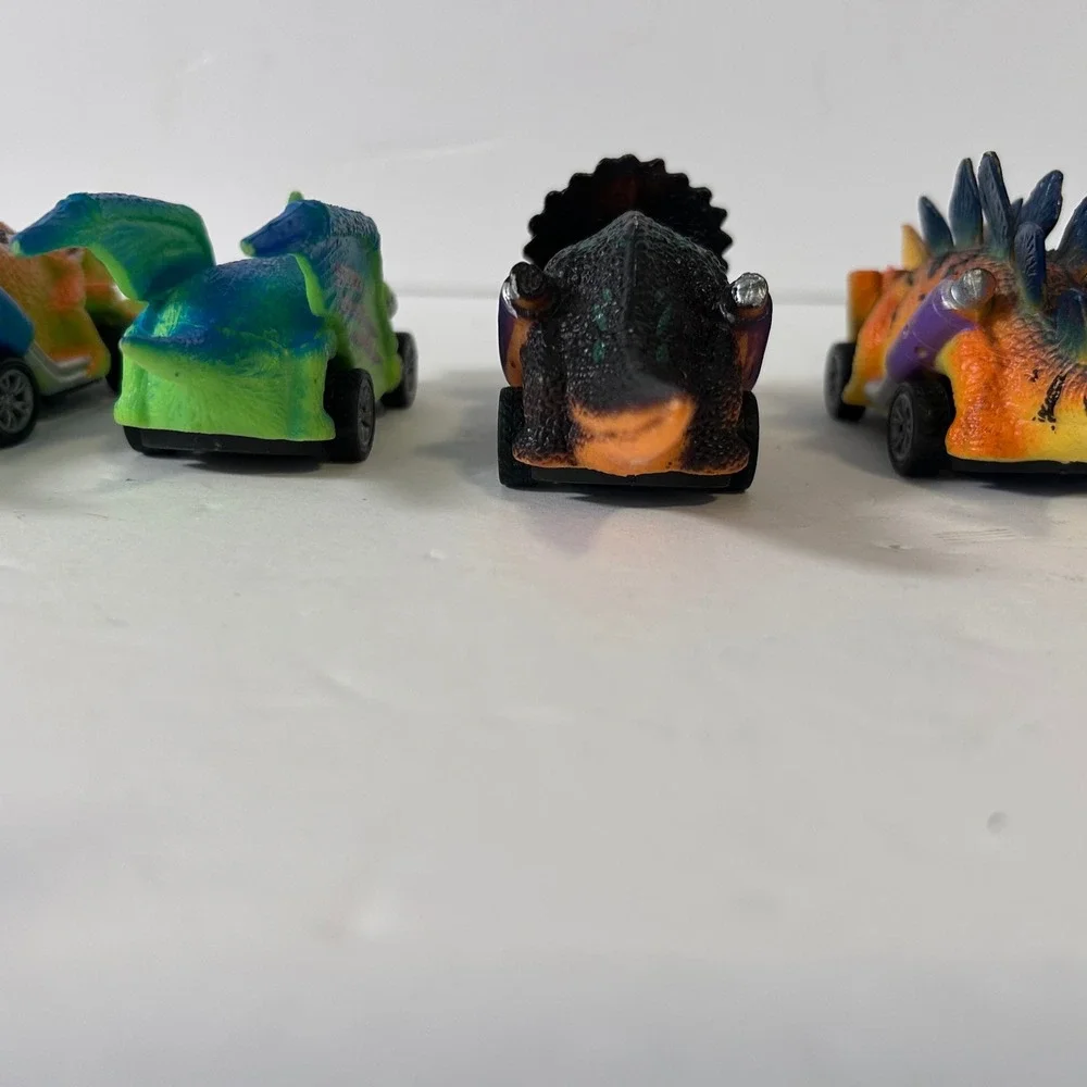 Dinosaur Pull Back Toy Cars Set of 5 Prehistoric Monster Truck Racing Vehicles